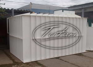Titan_pogreb.JPG